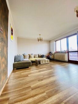 Poschodový dom na predaj s garážou, Trhová Hradská - 10