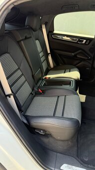 Porsche Cayenne 4x4 Platinum A/T - 10