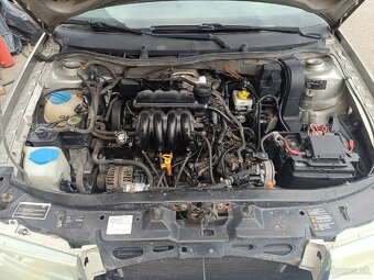 Škoda Octavia 1,6i, r.v.2009, naj 221 000 km - 10