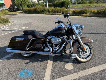Harley Davidson RoadKing - 10