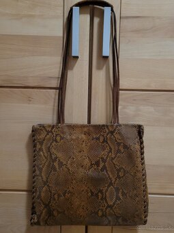 Kožená dámska kabelka - 10