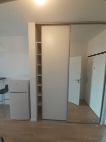 Prenájmem 1- izbový byt v Bratislave v Slnečniciach - 10