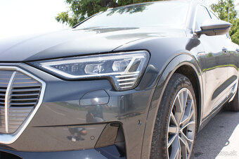 Audi E-tron 50 quattro - 10