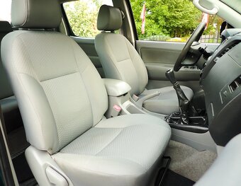 TOYOTA HILUX 2.5 D-4D Country 2011 106kW 180tis km, STK - 10