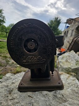 Stará odstredivka na mlieko - 10