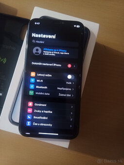 Apple iPhone X 64GB - 10