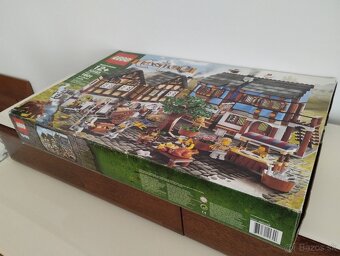 LEGO Castle 10193 Medieval Market Village (s krabicou) - 10