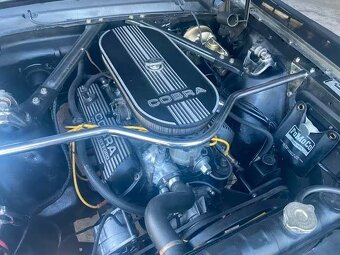 Ford Mustang Fastback A-Code z roku 1965 - 10