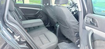 Škoda Octavia Combi 2.0TDI DSG ELEGANCE - 10