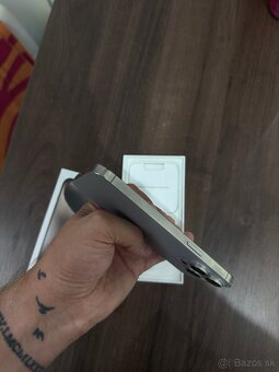 iPhone 15 Pro Max 256GB Natural Titanium - 10