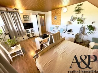 4 IZBOVÝ RD S GARÁŽOU, POZEMOK 960M2, BREZOVÁ POD BRADLOM - 10