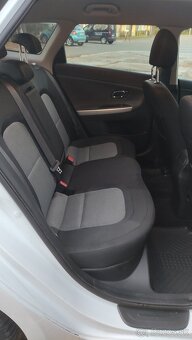 KIA CEED SW 1.6 GDI GOLD A/T (2017) – Po masívnom servise - 10