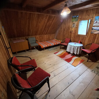 Chata v obci Turecká obklopená lesom - 10