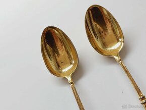 Predám tieto 2k krásne Art Deco pozlatene dezertne lyžičky - 10