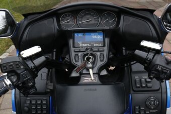 Na dovoz Honda GL 1800 - 10