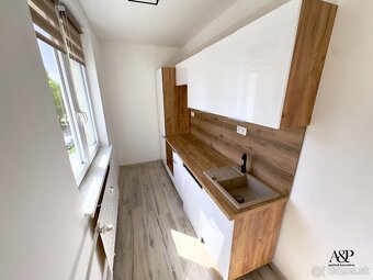 REKONŠTRUOVANÝ 2 IZBOVÝ BYT, 48M2, UL. L.NOVOMESKÉHO, SENICA - 10