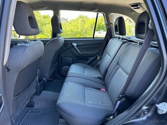 Toyota RAV4 2.0 VVTi - 10