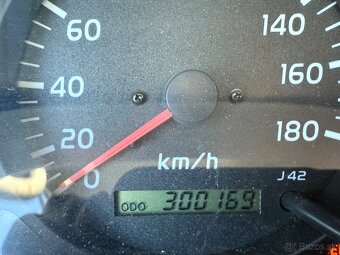 Toyota Land Cruiser 90 - 10