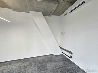 Kancelária s výhľadom na Downtown projekt ZWRIN - 10