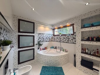 4 izbový luxusný rodinný dom | Mojš - 10