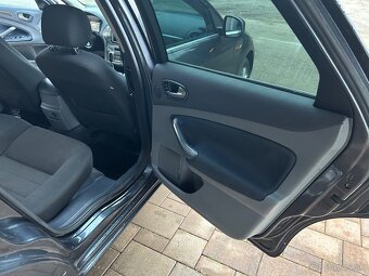 Ford Mondeo mk4 2.0 TDCi 103kw - 10