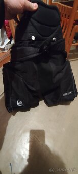 Hokejová výstroj - 10