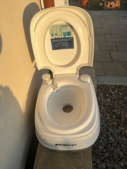 Chemicka toaleta - 10