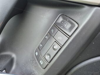 Predam Opel Vectra C 1,9 CDTi 88kw - 10