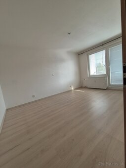 PRENÁJOM veľký 2-izbový byt 70,57 m2 v centre mesta - 10