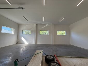 Skladový priestor 125 m² výška stropu 5,1 m Komárno Harčáš - 10