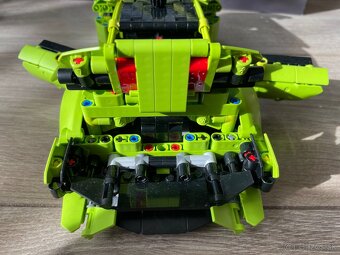 LEGO Technic Lamborghini Huracan Tecnica - 10