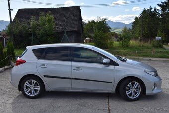 Toyota Auris 2.0 l D-4D DPF Active - 10