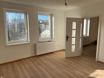 —REZERVOVANÉ—Kluknava: 2,5 izb rod.dom - 10