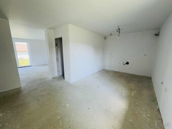 4 IZBOVÁ NOVOSTAVBA RD, 152M2, POZEMOK 950M2,VAJKOVCE - 10