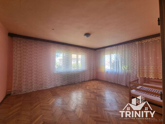 Na predaj 7-izbový rodinný dom s garážou v obci Bánov - 10