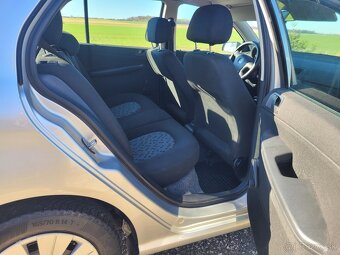 ŠKODA FABIA 1.2 12V 47KW 1.MAJITEL - 10