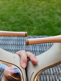 Lodicky Nescior v. 39 - 10