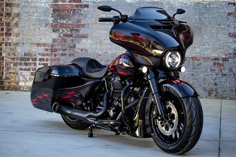 HARLEY DAVIDSON FLHX CUSTOM SPECIAL AIRBRUSH - 10