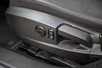 Predam Opel Insignia Combi Sports Tourer Inovation - 10