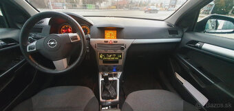 Opel Astra Caravan 1.9 CDTI 88KW 10/2010 - 10