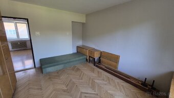 Na predaj 2 izbový byt v Ladcoch - 10