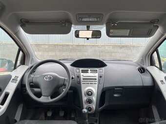 Toyota Yaris 1.3 Benzin - 10