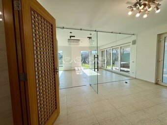 WFG |Na prenájom zariadený, luxusný 5-izbový rodinný dom s - 10