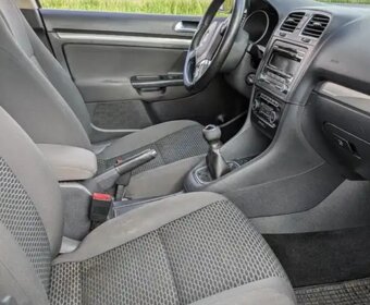 VW GOLF 1.4 16V , 59kw , benzin ( SLEVA ) - 10