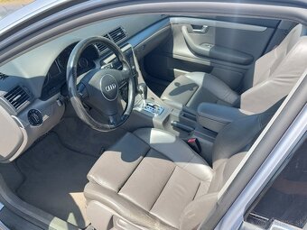 Audi A4 AVANT 2.5 TDI B6 - 10
