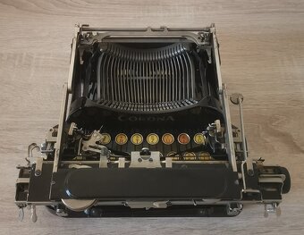 Starožitný písací stroj Corona 3 z roku 1924 - 10
