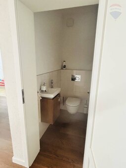 PREDAJ krásneho 3 izbového bytu v Rusovciach. - 10