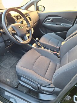 Kia Rio - 10