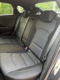 Hyundai i30 Fastback 1.5 T-GDi mHEV 2023 PLAY SR - 10