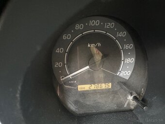 2007 Toyota Hilux 2,5 d4d 2-dverový Dlhá korba - 10